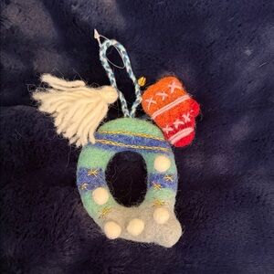 🎅BOGO 50%🎅Anthropologie Colorful Wool “Q” Christmas Ornament